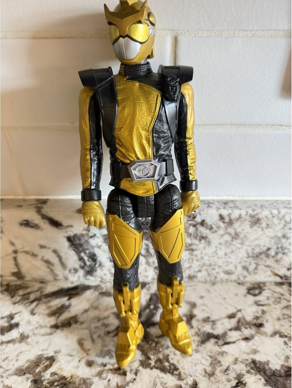 2019 Hasbro Power Rangers Beast Morphers Gold Ranger Action Figure 12”